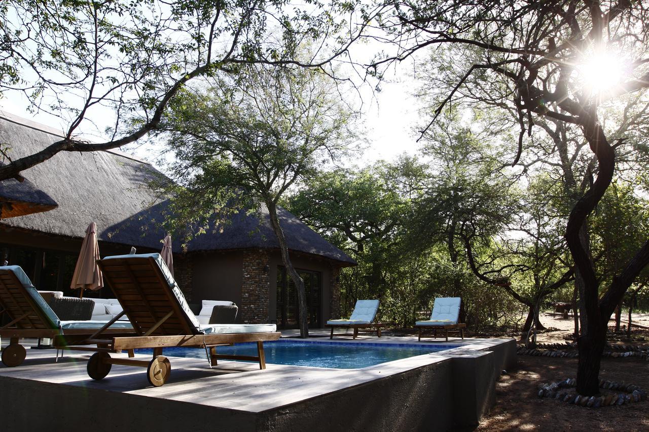 Luvivane Luxury Villa Marloth Park Exterior photo