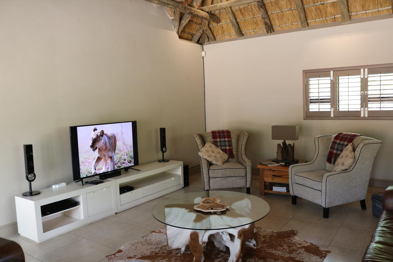 Luvivane Luxury Villa Marloth Park Exterior photo